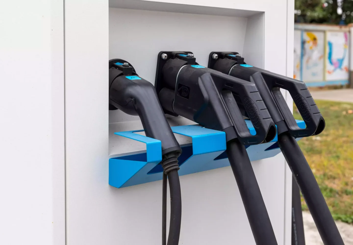 electric-car-charging-station-hybrid-car-electric-2023-11-27-04-51-43-utc